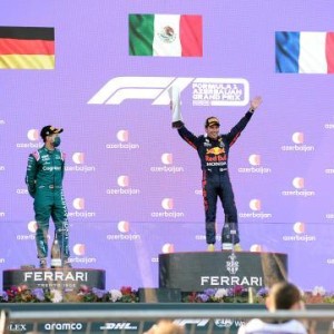 开云下载-2021F1下半赛季好戏开演 世界冠军大战再度升级